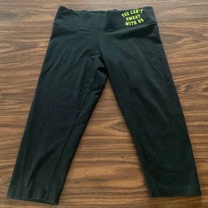 08:12  - 3/$25 BUNDLE ONLY PINK Victoria’s Secret Capri Yogas